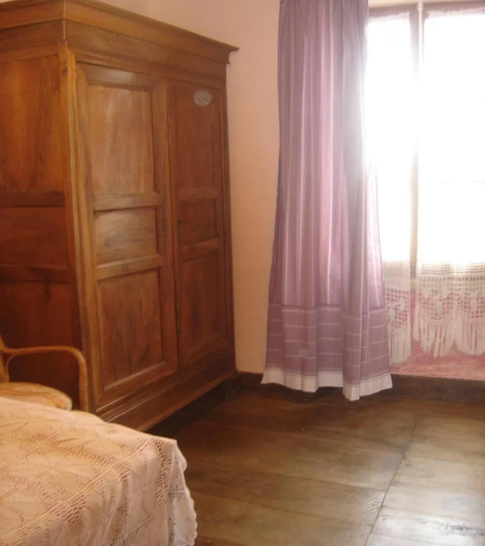 Vakantiehuis Maison De Caractere Renovee Sainte-Colombe  Frankrijk